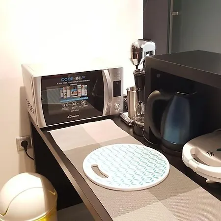 Modern Office Apartment.wifi,2a/c,luxury Fur/tures