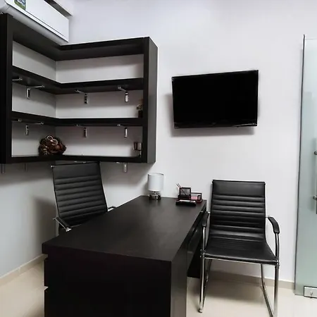 Modern Office Apartment.wifi,2a/c,luxury Fur/tures