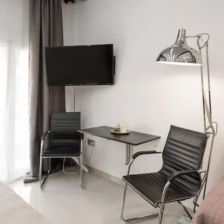 Modern Office Apartment.wifi,2a/c,luxury Fur/tures *