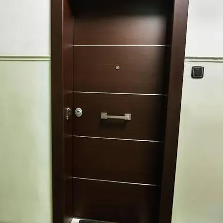 Modern Office Apartment.wifi,2a/c,luxury Fur/tures *