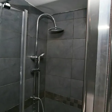 Appartement Modern Office Apartment.wifi,2a/c,luxury Fur/tures Thessalonique